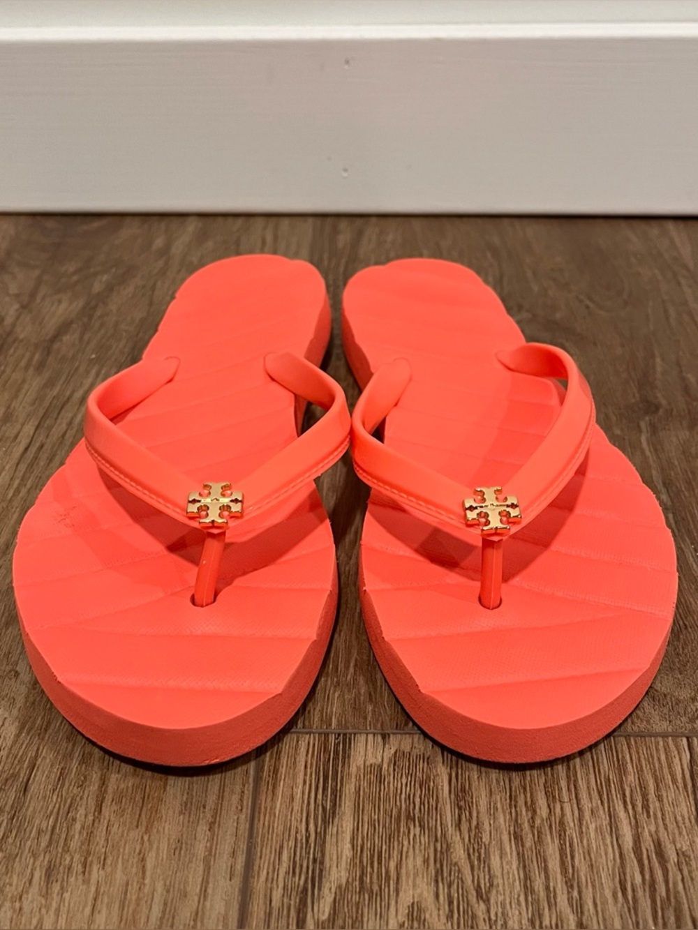 Tory Burch Kira Flip Flop Sandals Size 6 - Picture 3 of 13